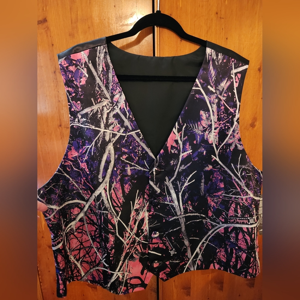 Men's 4 Button Camo Vest size 3XL